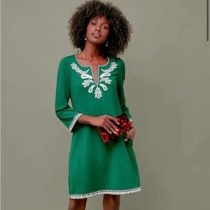 Tuckernuck Green Embroidered Miguelina Shift Dress Sz.M NWT